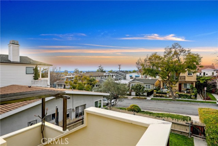 1 Bed Home to Rent in Corona del Mar, California