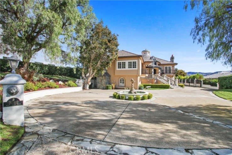 Residential Home in Ortega/Orange County