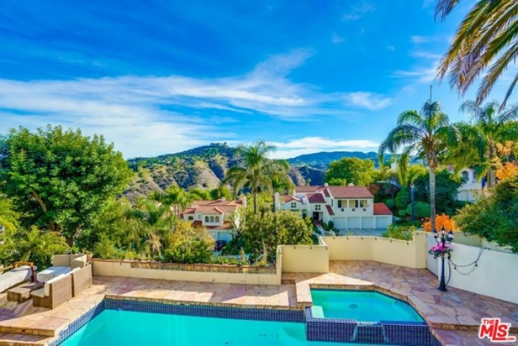 Residential Lease in Calabasas