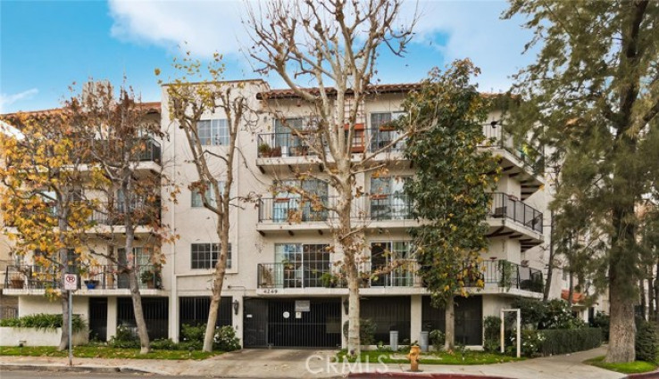 Residential Lease in Studio City