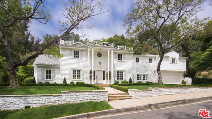 Residential Home in Bel Air - Holmby Hills