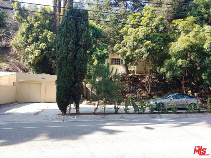 Residential Home in Bel Air - Holmby Hills