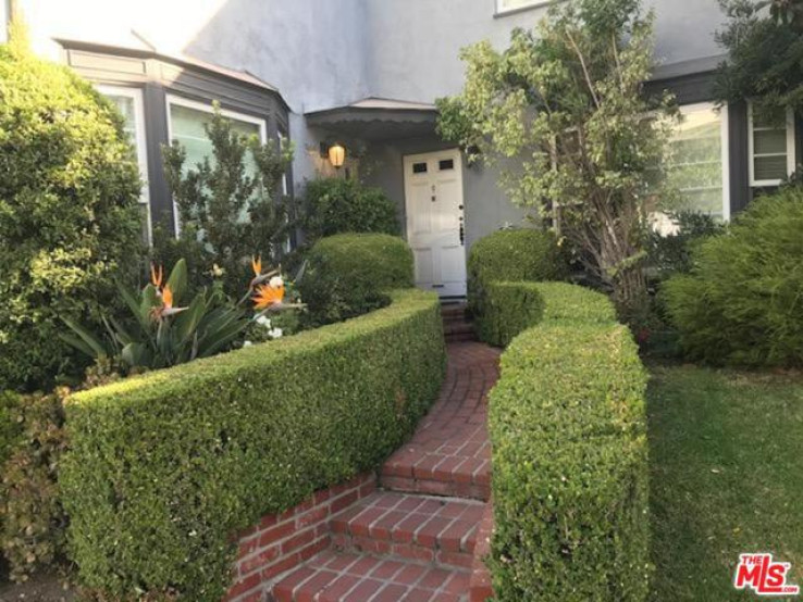 3 Bed Home to Rent in Beverly Hills, California