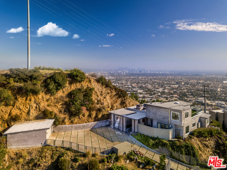 Residential Lease in Sunset Strip - Hollywood Hills West