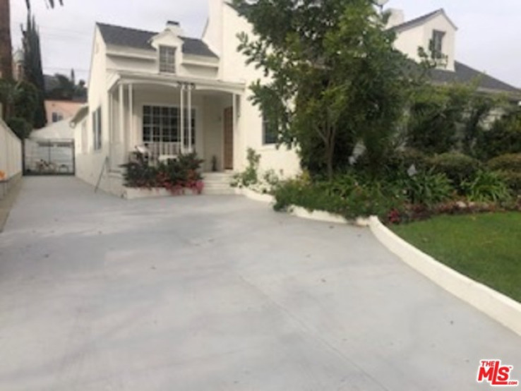 3 Bed Home to Rent in Beverly Hills, California