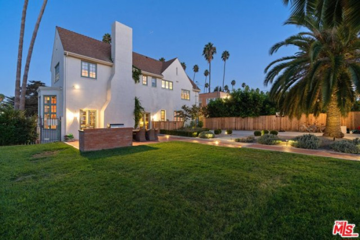 5 Bed Home for Sale in Los Angeles, California