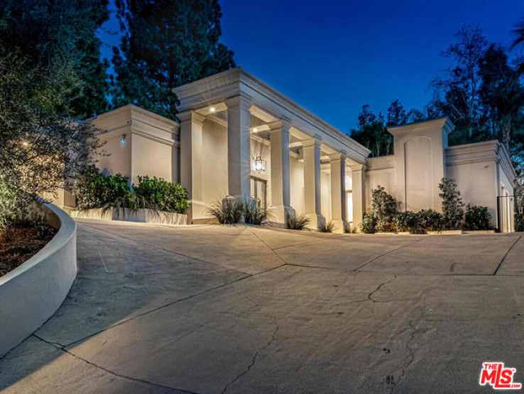 4 Bed Home for Sale in Beverly Hills, California