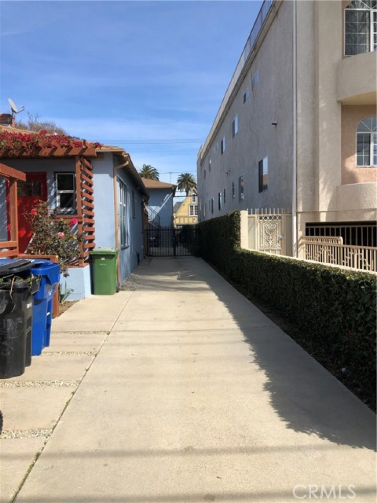 3 Bed Home to Rent in Mar Vista, California