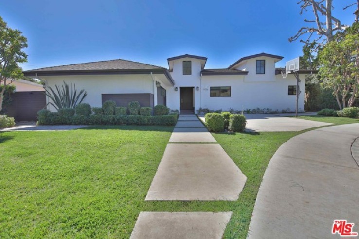 6 Bed Home to Rent in Los Angeles, California