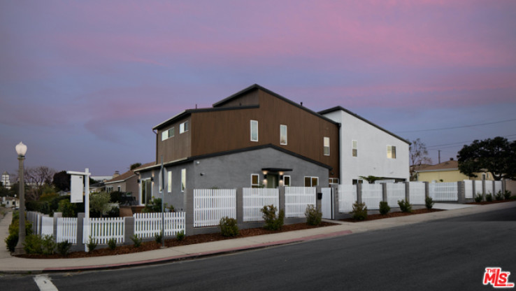 5 Bed Home for Sale in Los Angeles, California