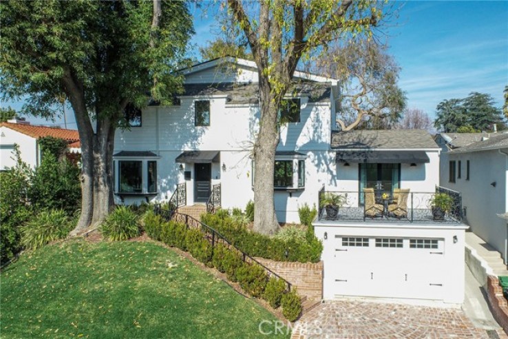 4 Bed Home for Sale in Toluca Lake, California