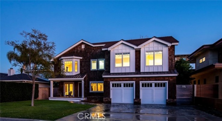 Residential Home in West Bay - Santa Ana Heights