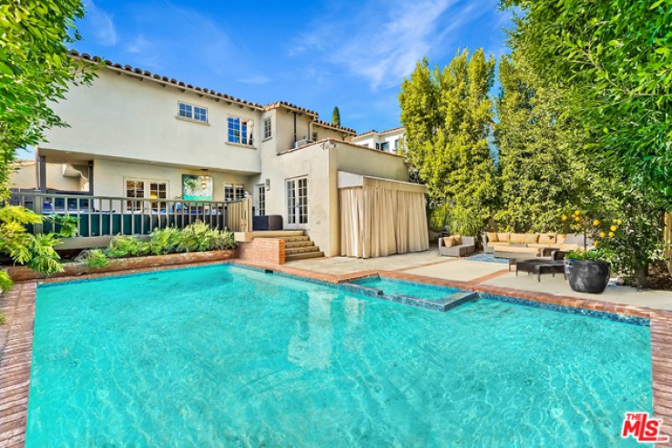 Residential Home in Beverly Hills