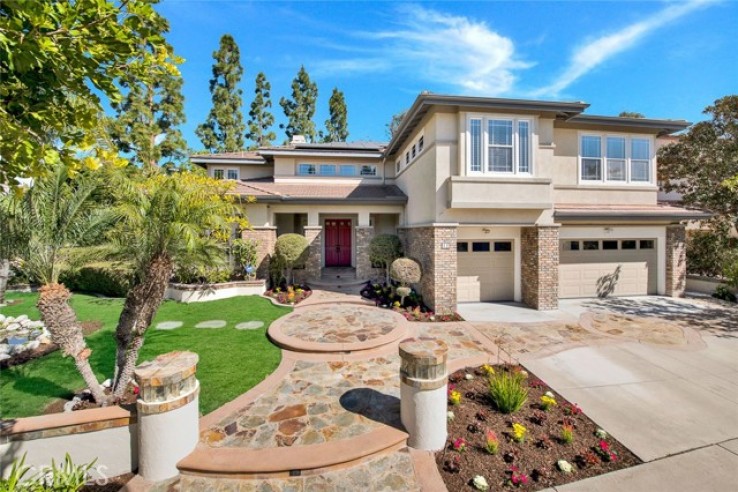 6 Bed Home for Sale in Irvine, California