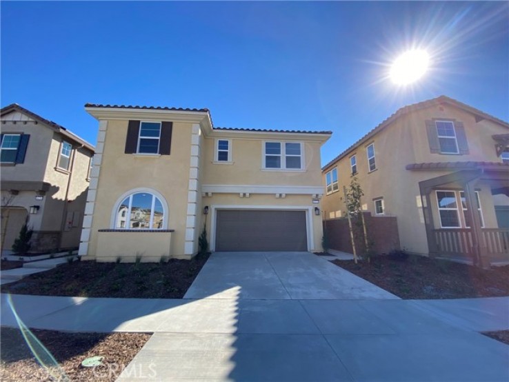 5 Bed Home to Rent in Chino, California