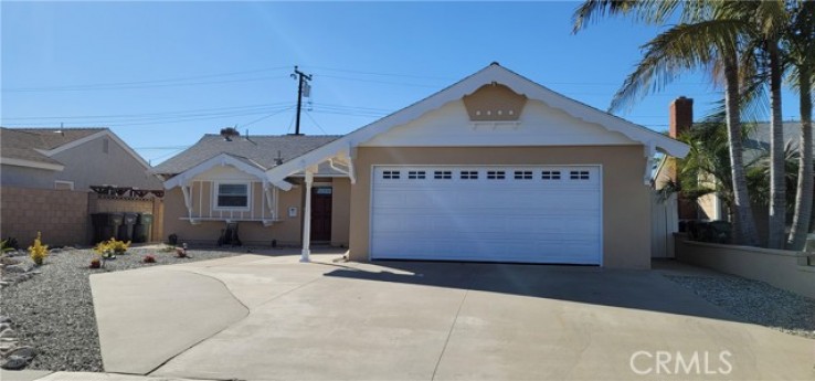 3 Bed Home to Rent in Huntington Beach, California