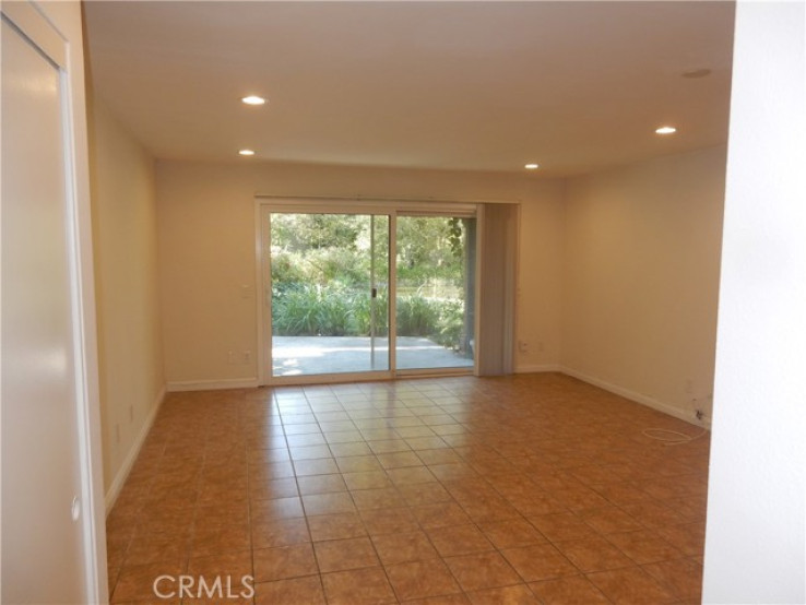 2 Bed Home to Rent in Canoga Park, California