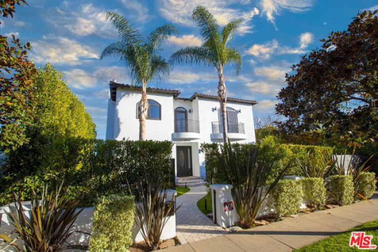 Residential Home in Westwood - Century City