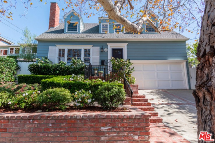 Residential Home in Pacific Palisades