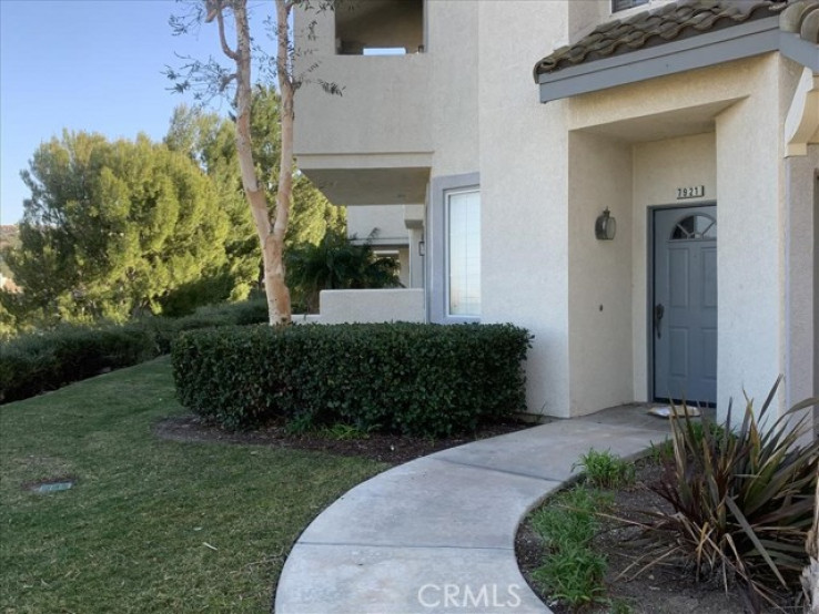 2 Bed Home to Rent in Anaheim Hills, California