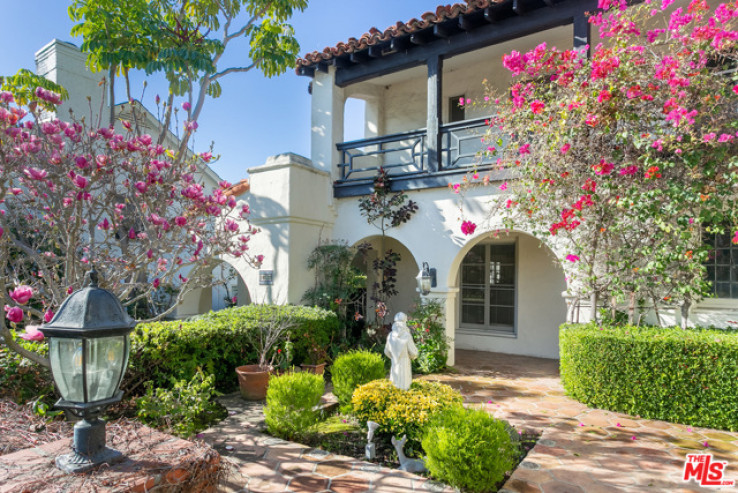 Residential Home in Westwood - Century City