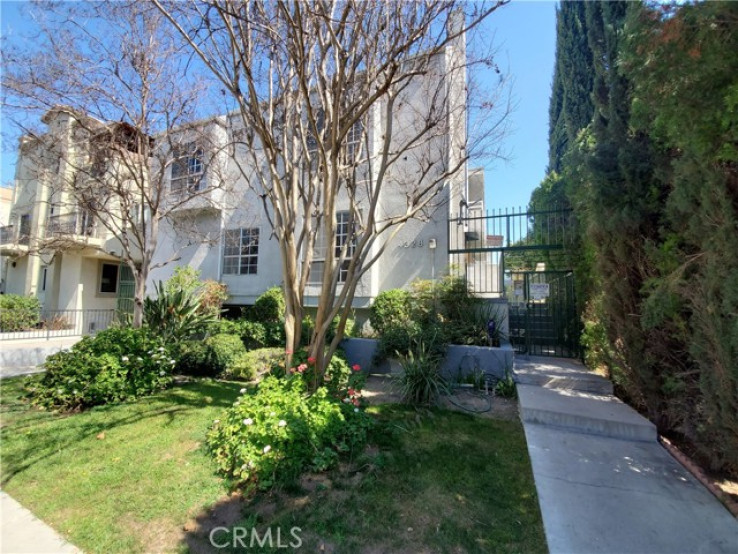 Residential Lease in Studio City