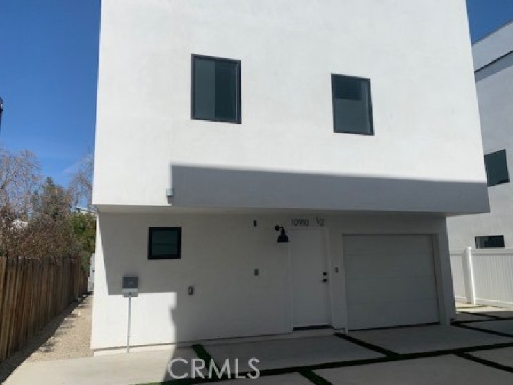 Residential Lease in North Hollywood