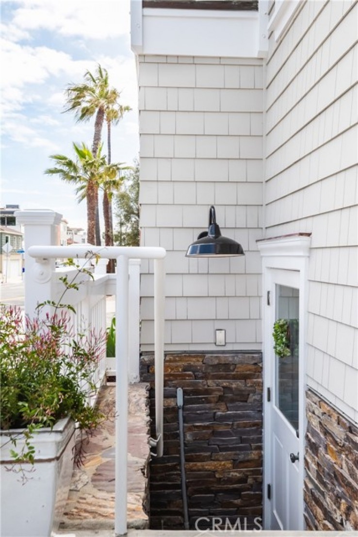 3 Bed Home for Sale in Manhattan Beach, California