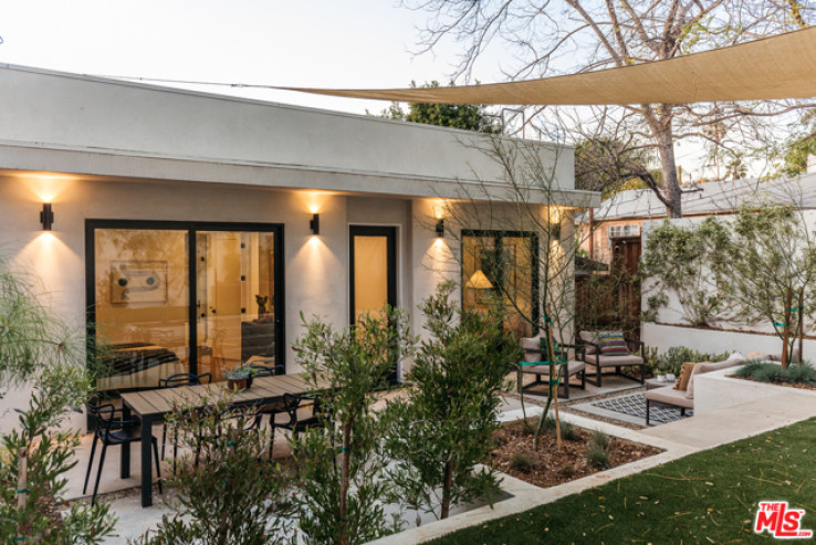 Residential Home in Silver Lake