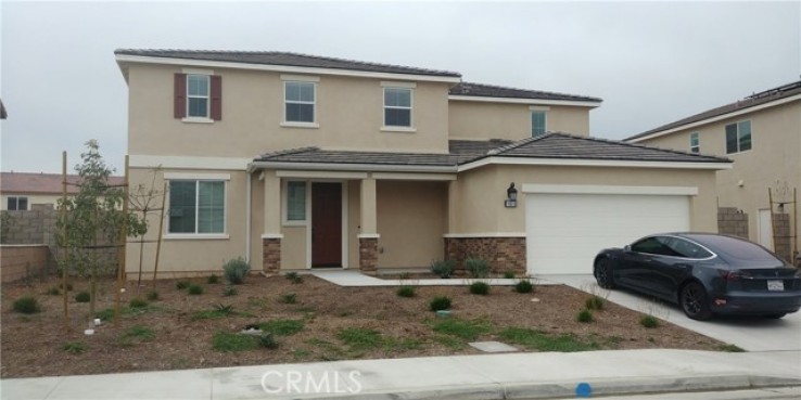 6 Bed Home to Rent in Jurupa Valley, California