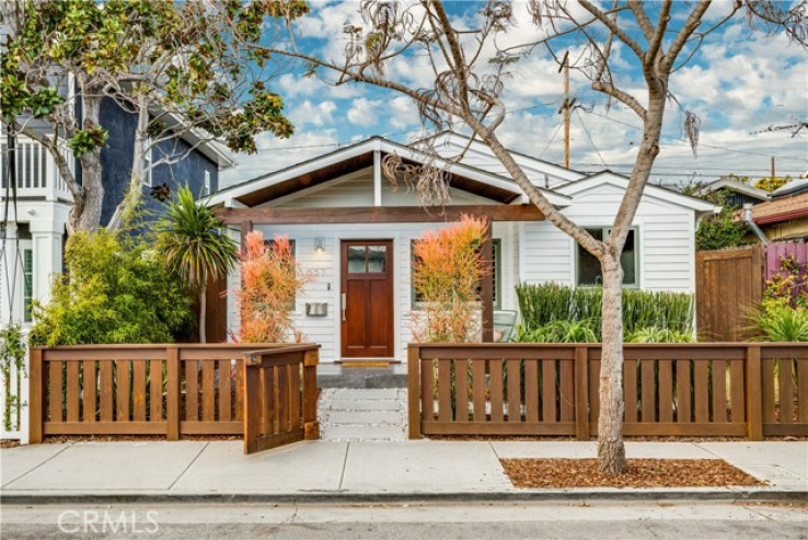 3 Bed Home for Sale in Santa Monica, California