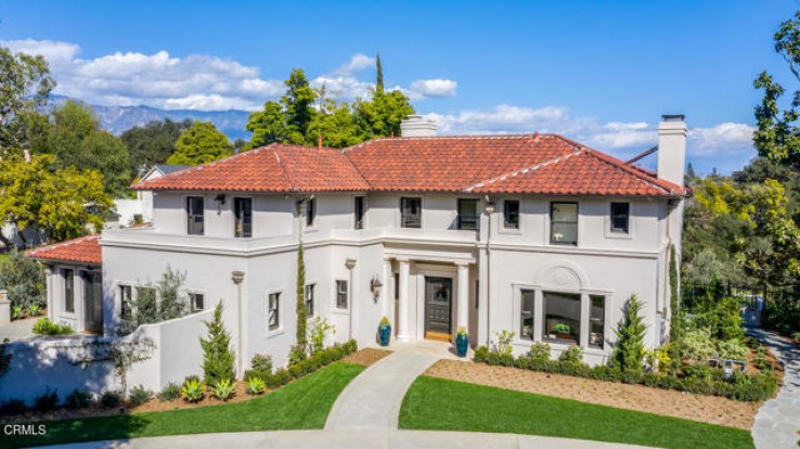 Residential Home in Pasadena (SW)