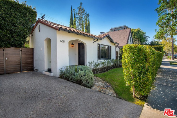 Residential Home in West Hollywood Vicinity