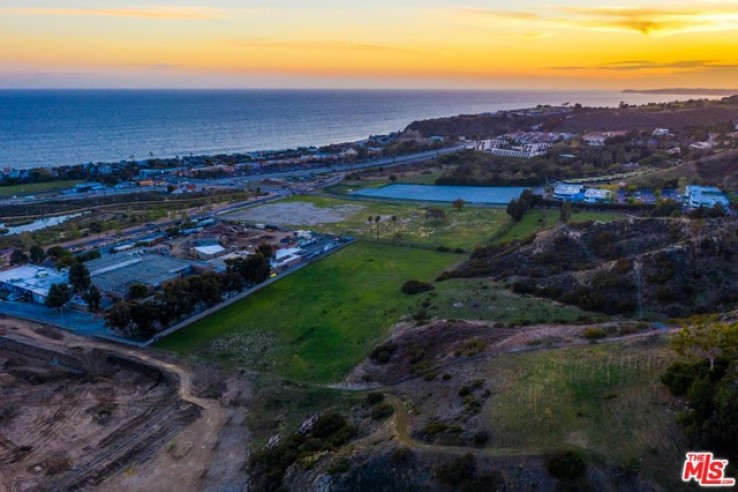  Land for Sale in Malibu, California