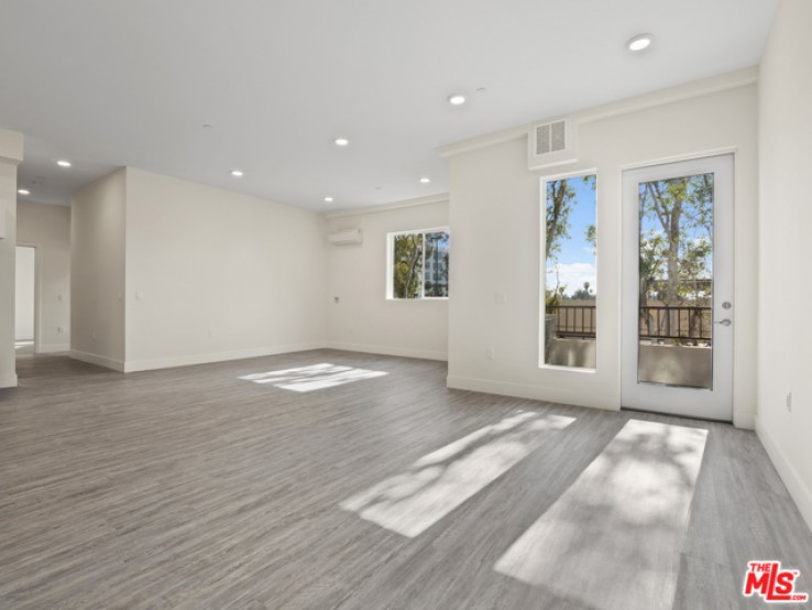 Residential Lease in North Hollywood