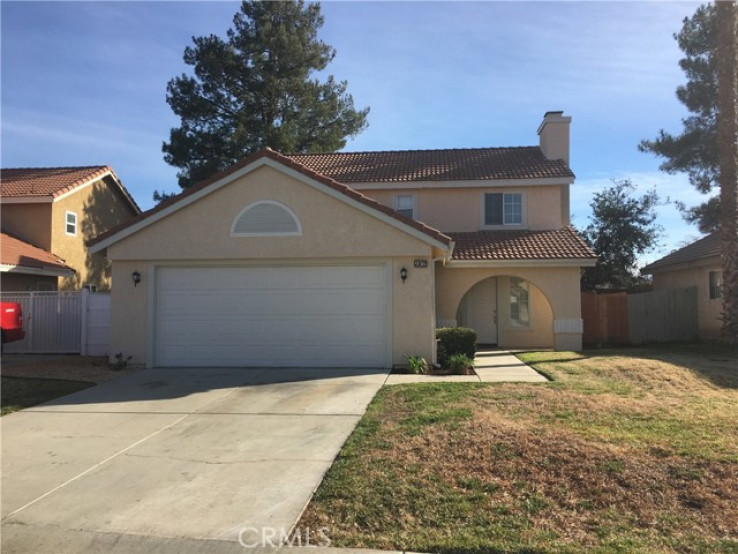 3 Bed Home to Rent in Hemet, California