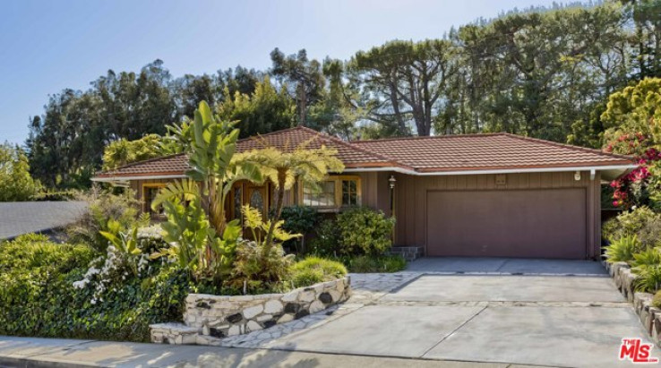 Residential Home in Pacific Palisades