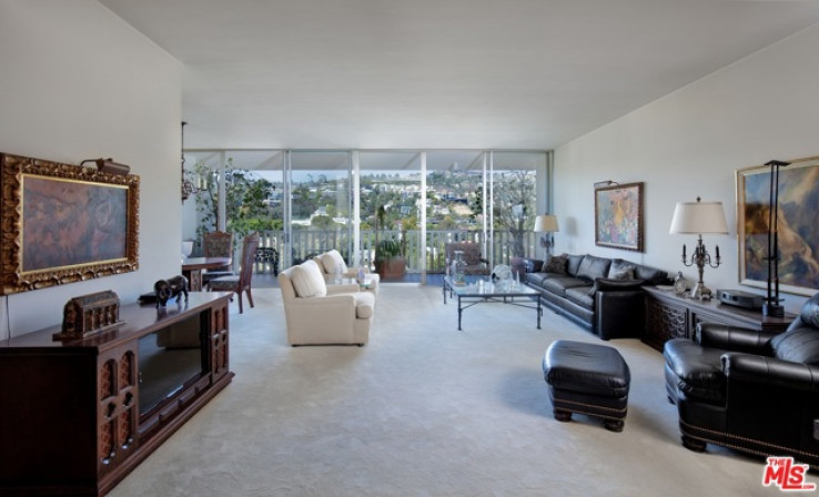 Residential Home in Sunset Strip - Hollywood Hills West