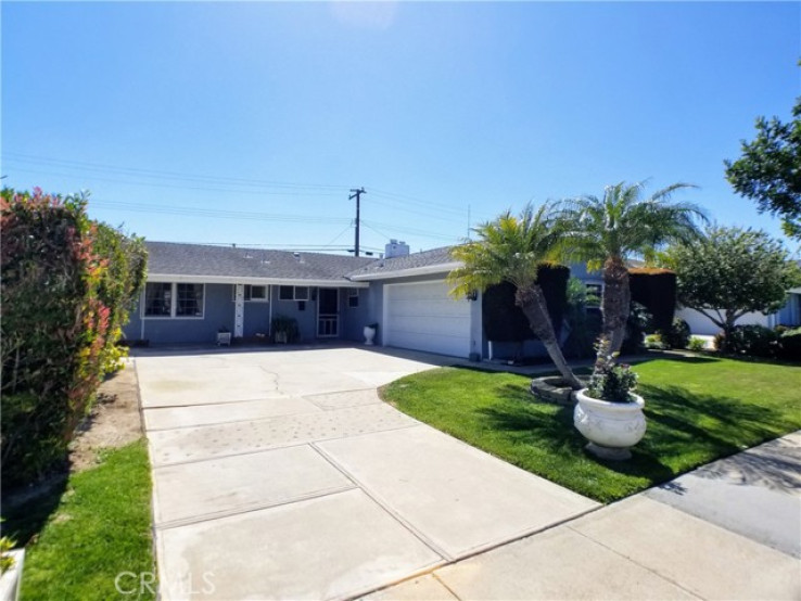 3 Bed Home to Rent in Huntington Beach, California