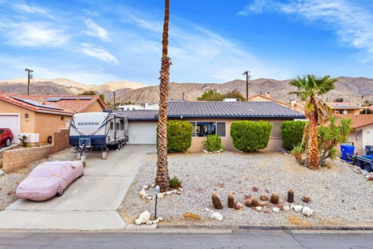 2 Bed Home to Rent in Desert Hot Springs, California