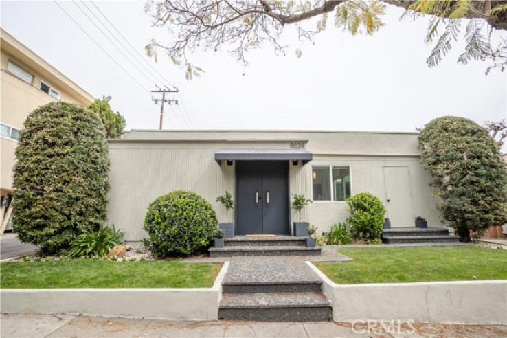 Residential Home in West Hollywood Vicinity