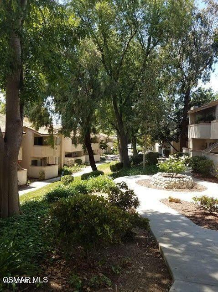 2 Bed Home to Rent in Agoura Hills, California