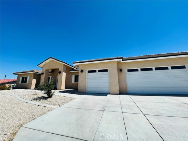 4 Bed Home to Rent in Victorville, California