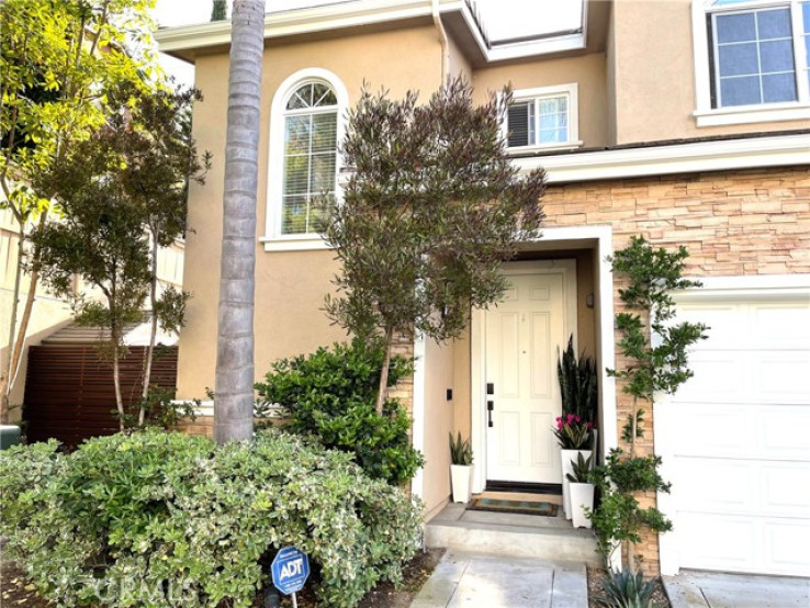 4 Bed Home to Rent in Redondo Beach, California