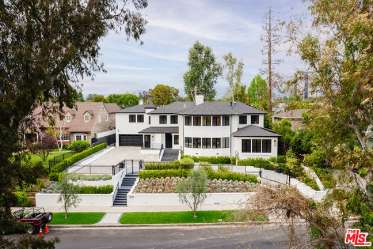 6 Bed Home for Sale in Toluca Lake, California