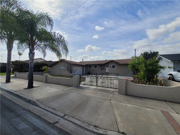 3 Bed Home to Rent in Anaheim, California