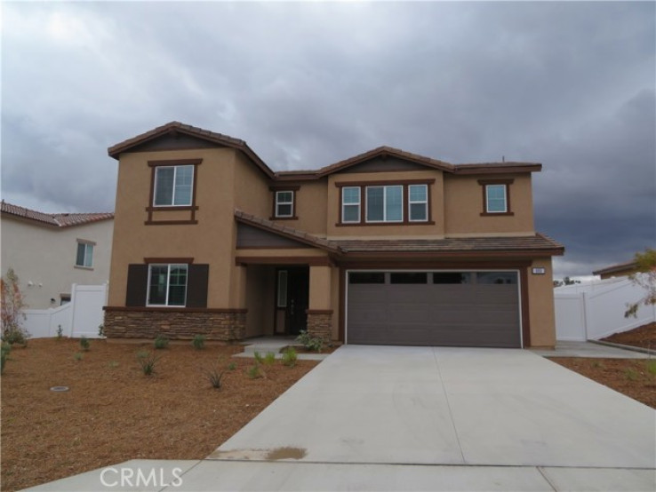 4 Bed Home to Rent in Perris, California