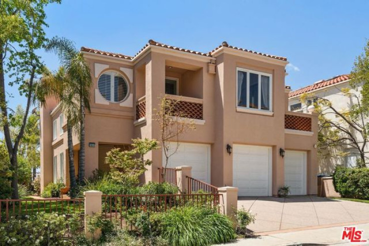 Residential Home in Pacific Palisades