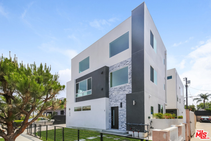  Income Home for Sale in Los Angeles, California