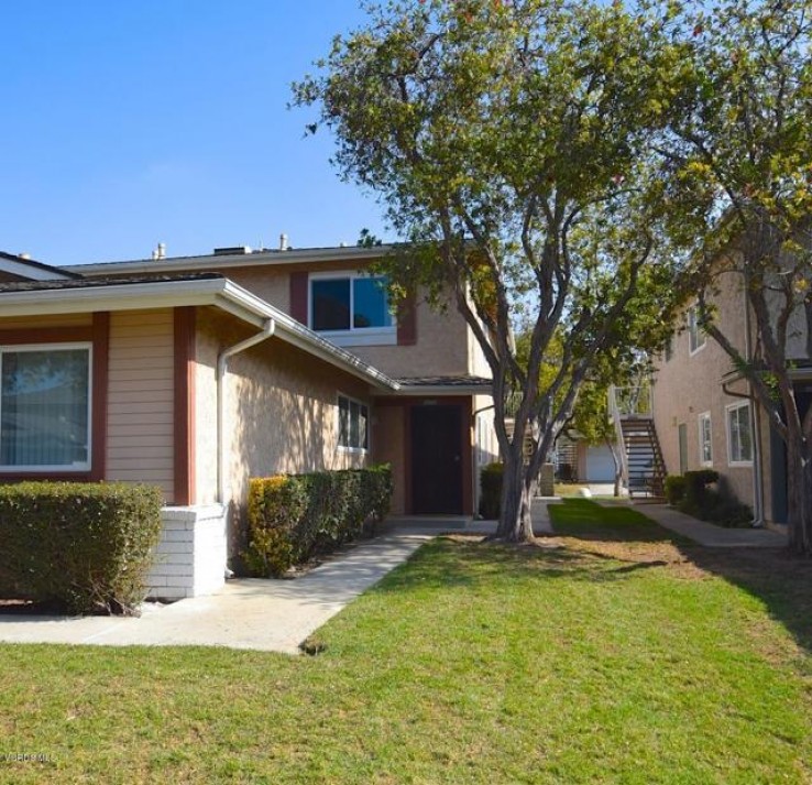 Residential Lease in Oxnard - Southwest / Port Huenem